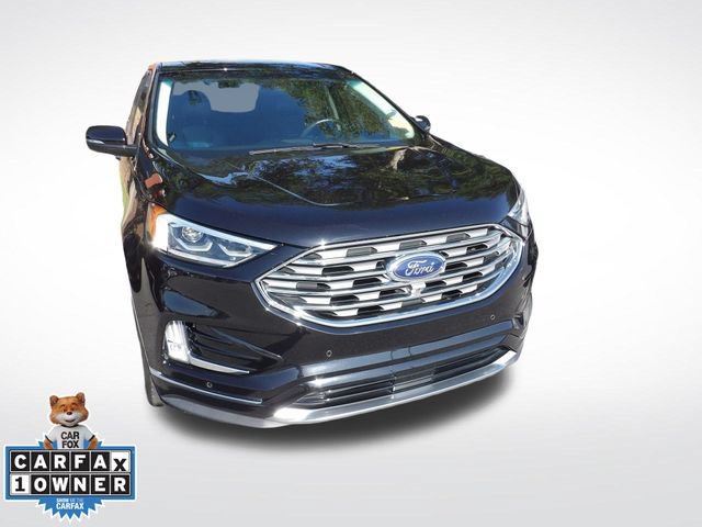 Used 2019 Ford Edge Titanium w/ Equipment Group 301A FWD image 3