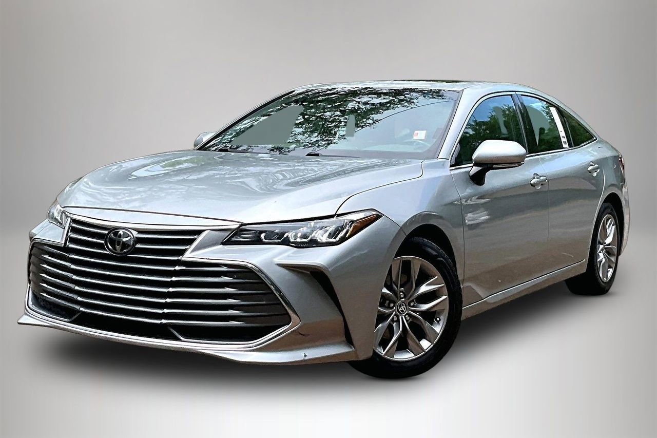 Used 2021 Toyota Avalon XLE w/ Moonroof Package