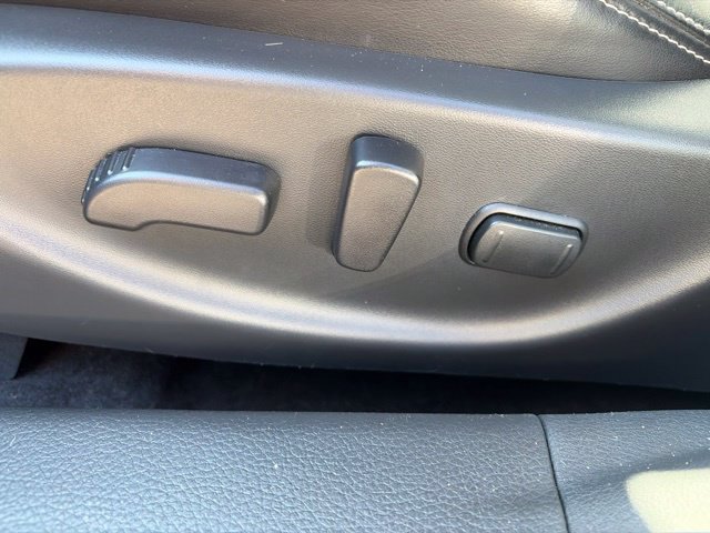 Used 2022 Nissan Maxima Platinum w/ Sport Mat Group FWD image 30