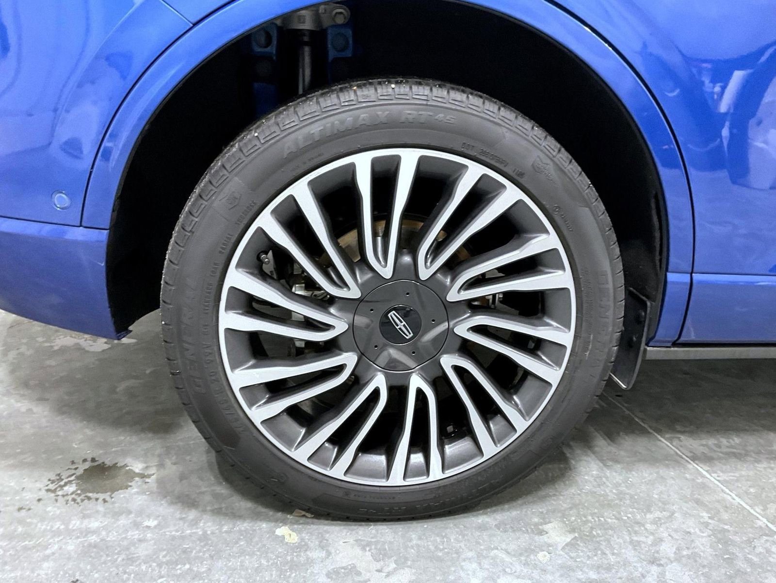 Used 2021 Lincoln Corsair Reserve w/ Equipment Group 201A image 22