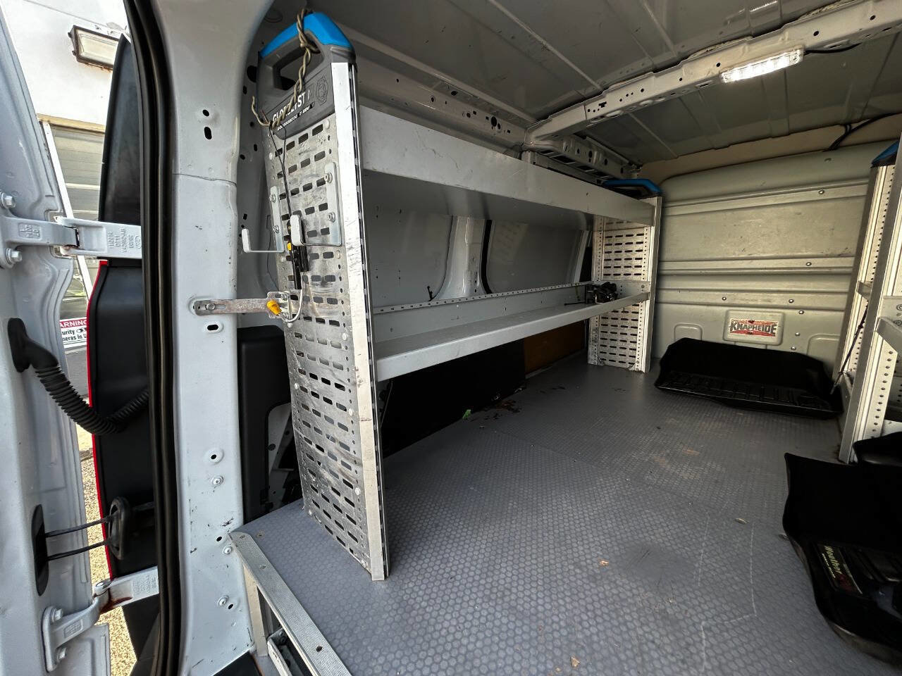 Used 2014 Ford Transit Connect XL image 29