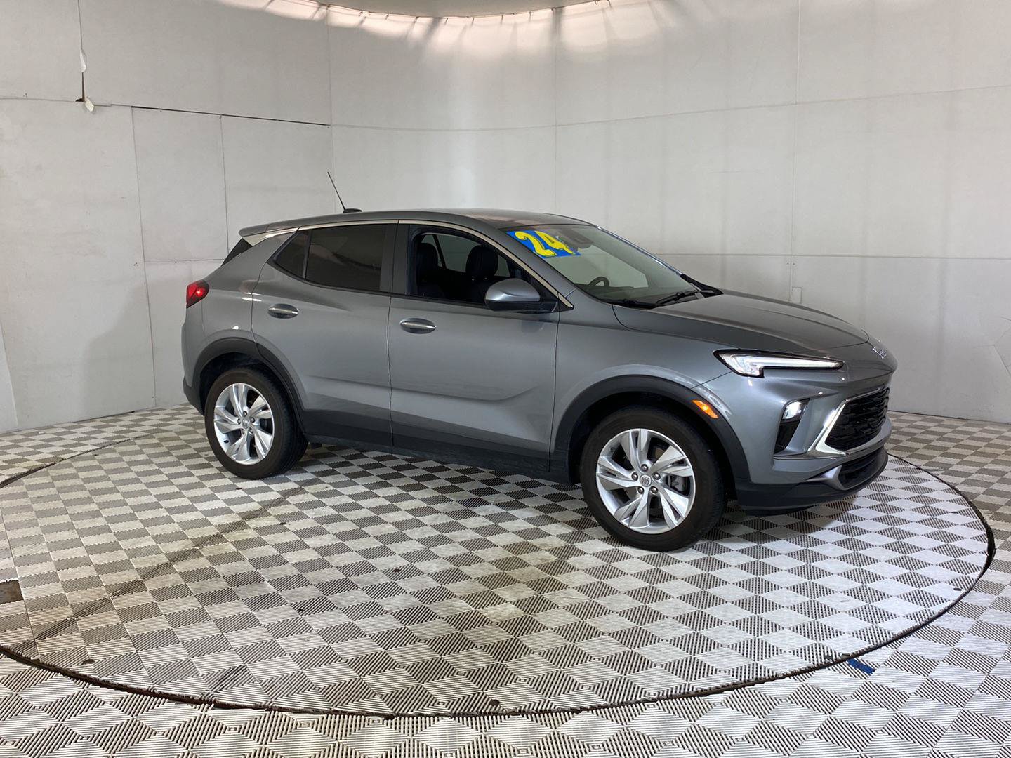 Certified 2024 Buick Encore GX Preferred FWD image 37