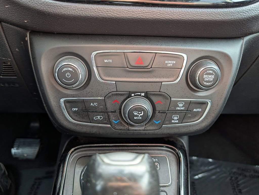 Used 2019 Jeep Compass Limited image 23