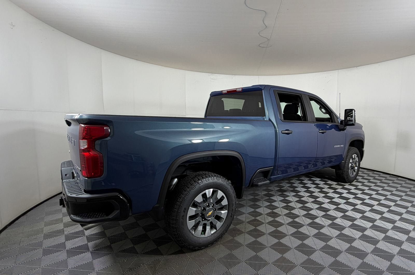 New 2026 Chevrolet Silverado 2500 Custom w/ Custom Value Package AWD/4WD image 4