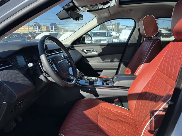 Used 2018 Land Rover Range Rover Velar S image 12