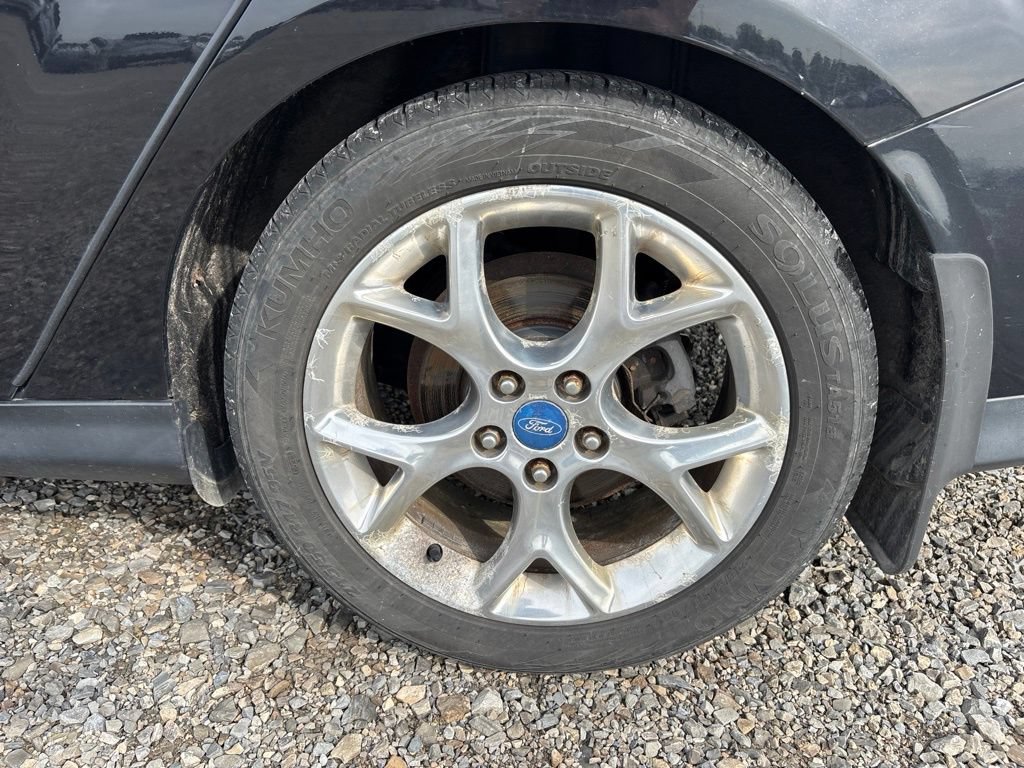 Used 2013 Ford Focus Titanium FWD image 7