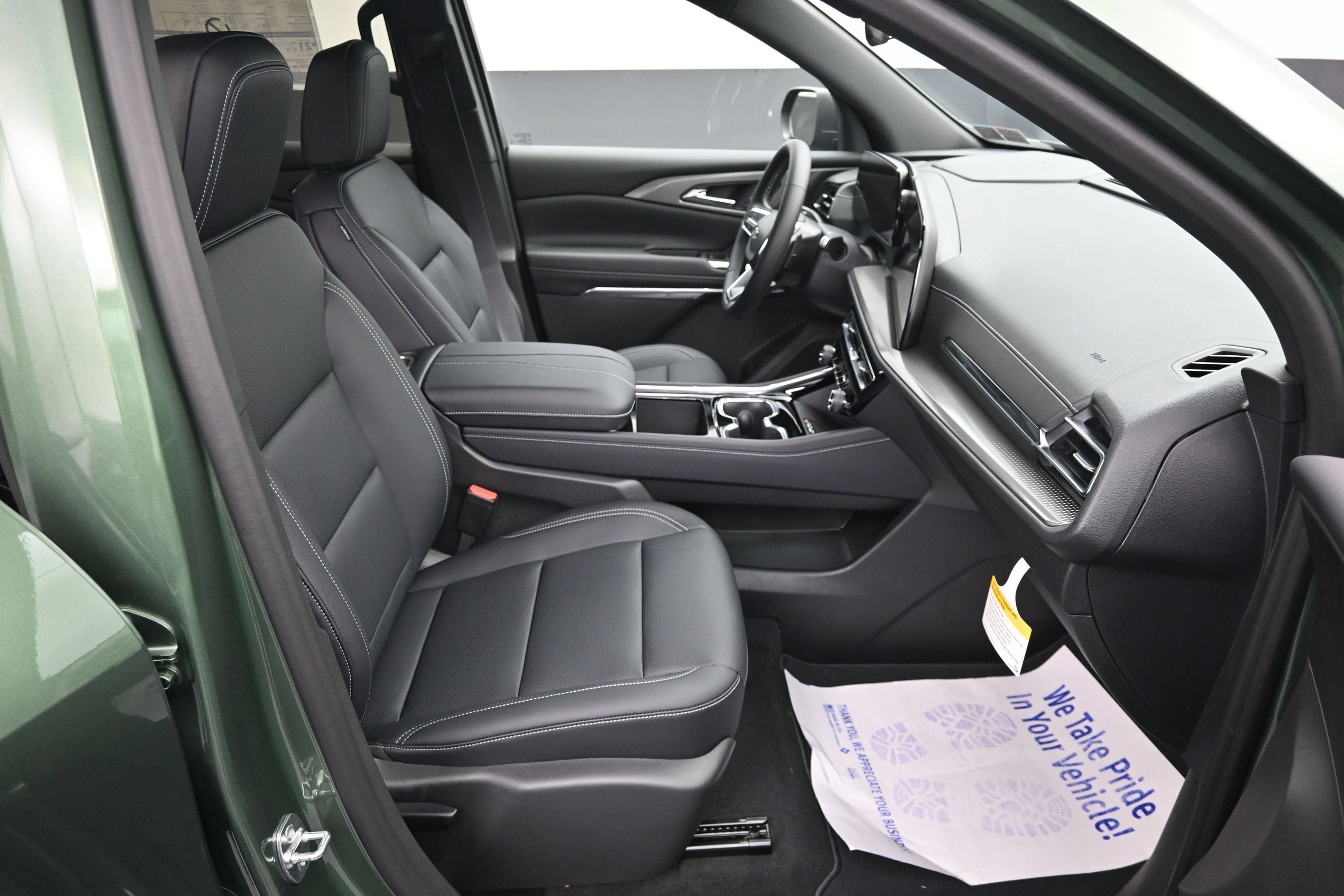 New 2027 Chevrolet Traverse LT w/ Midnight/Sport Edition AWD/4WD image 36