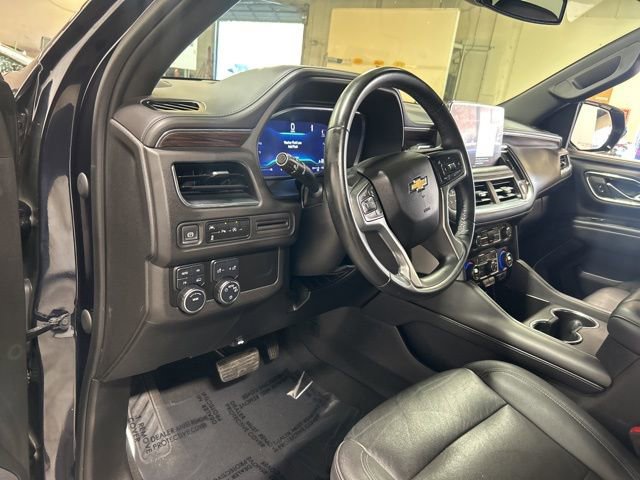 Used 2023 Chevrolet Suburban LT image 9