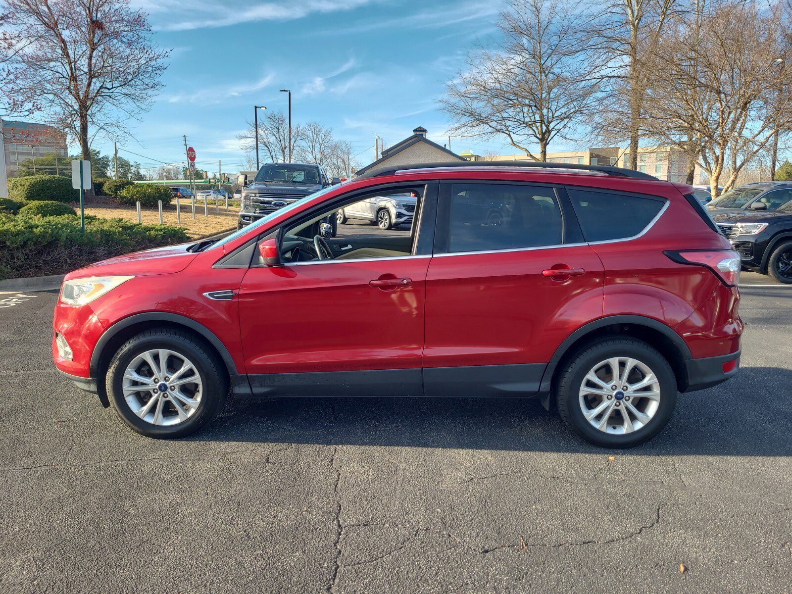 Used 2018 Ford Escape SEL image 8