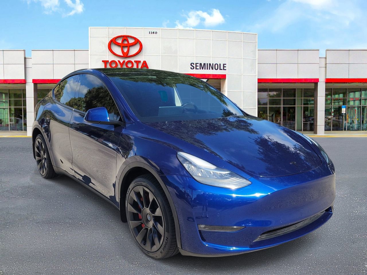 Used 2021 Tesla Model Y Long Range AWD/4WD image 2