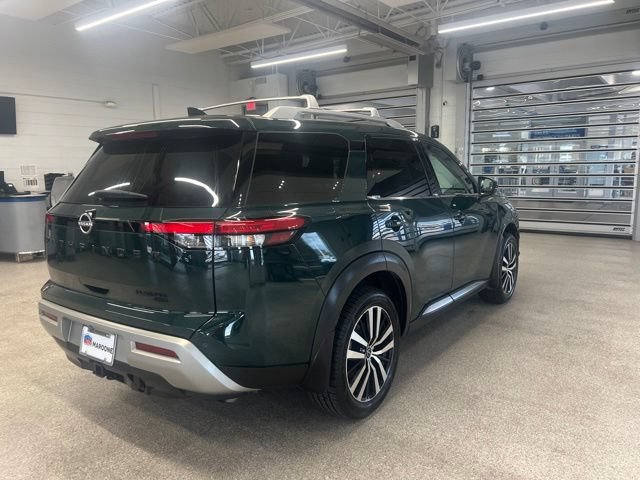 Used 2023 Nissan Pathfinder Platinum AWD/4WD image 5