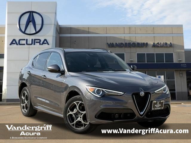 Used 2023 Alfa Romeo Stelvio Ti AWD/4WD image 1