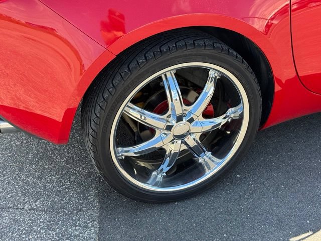 Used 2006 Pontiac Solstice Convertible w/ Premium Package RWD image 38