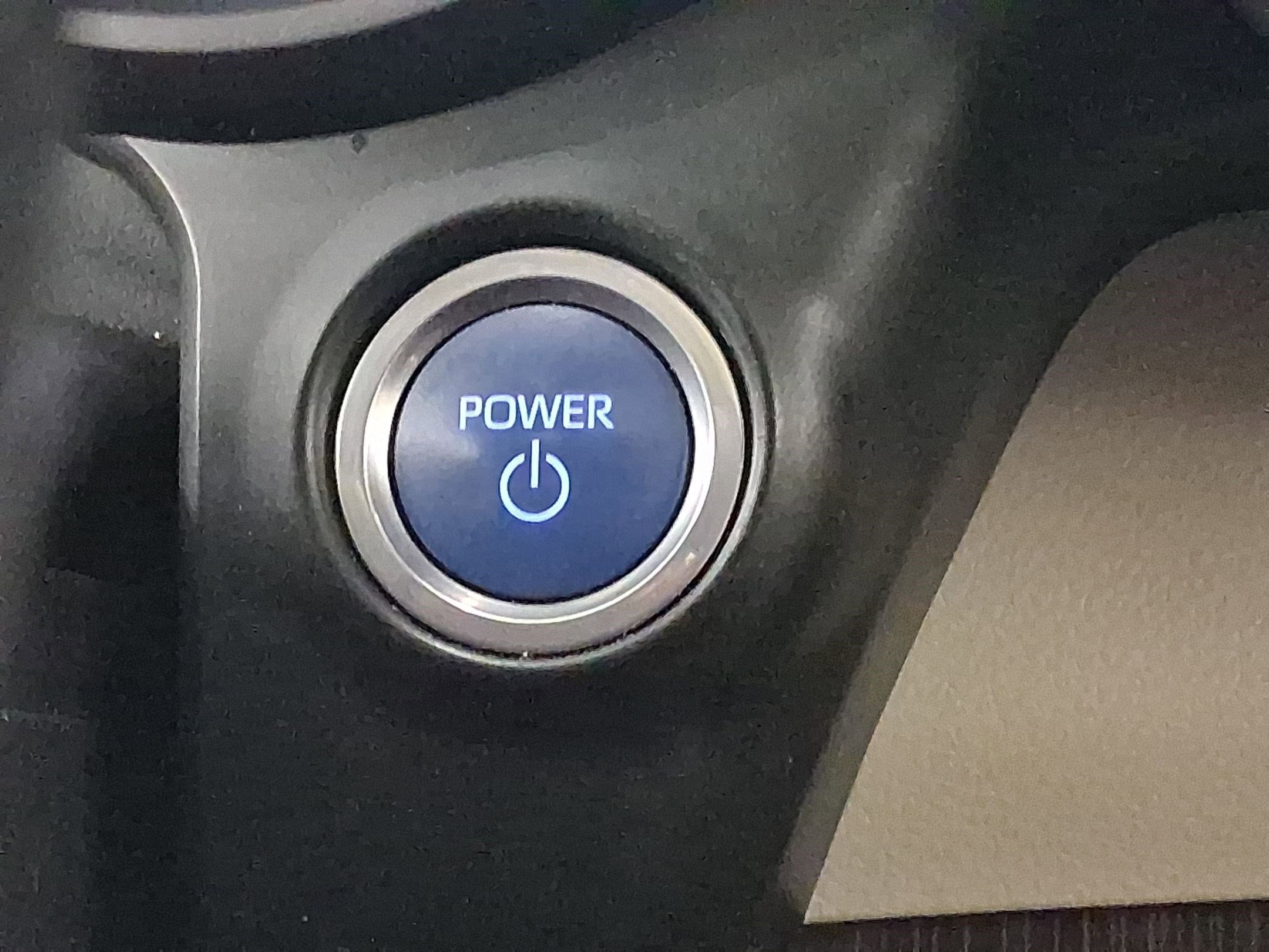 Used 2021 Toyota Sienna Limited image 23