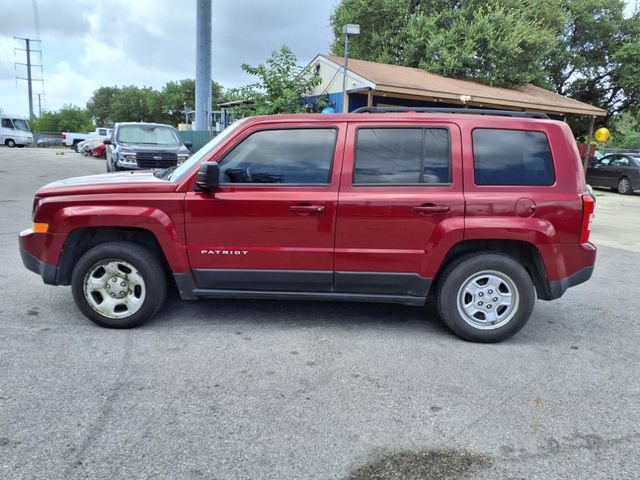 Used 2015 Jeep Patriot Sport w/ Power Value Group FWD image 4