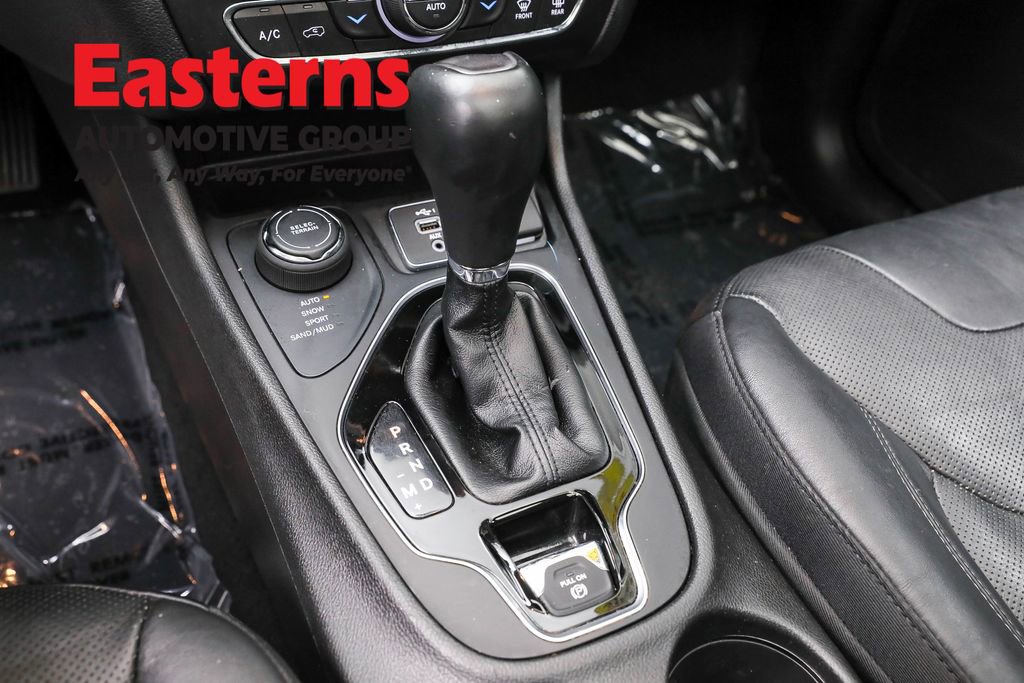 Used 2021 Jeep Cherokee Limited image 13