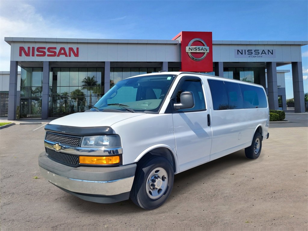 Used 2019 Chevrolet Express 3500 LT w/ LT Preferred Equipment Group image 7