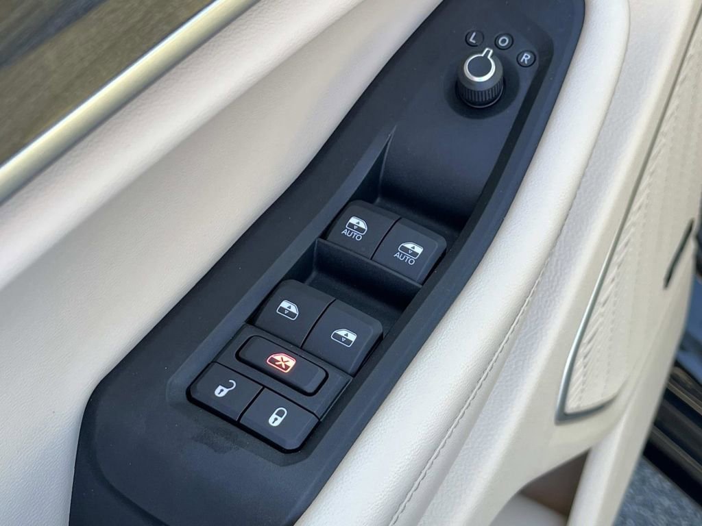 Used 2022 Jeep Grand Cherokee L Limited image 30