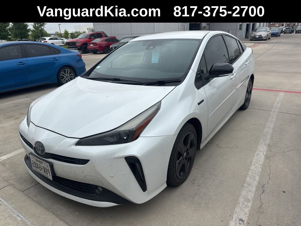 Used 2021 Toyota Prius LE image 1