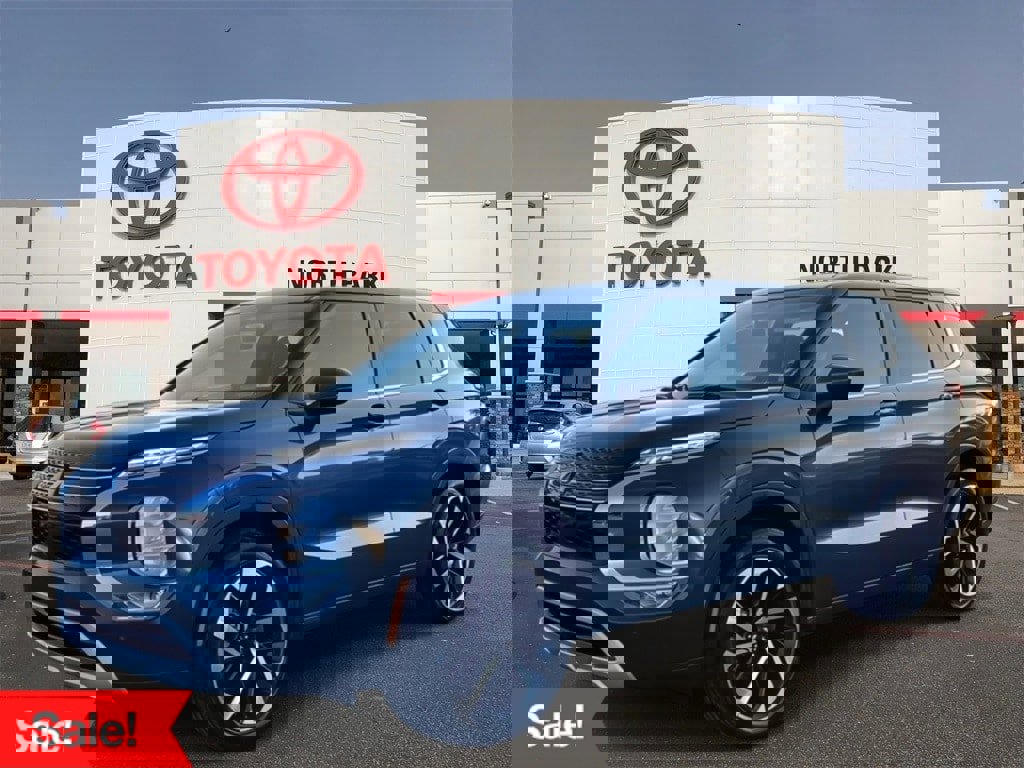 Used 2024 Mitsubishi Outlander SE Black Edition image 1