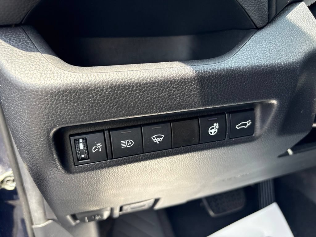 Used 2021 Toyota RAV4 XLE Premium FWD image 21