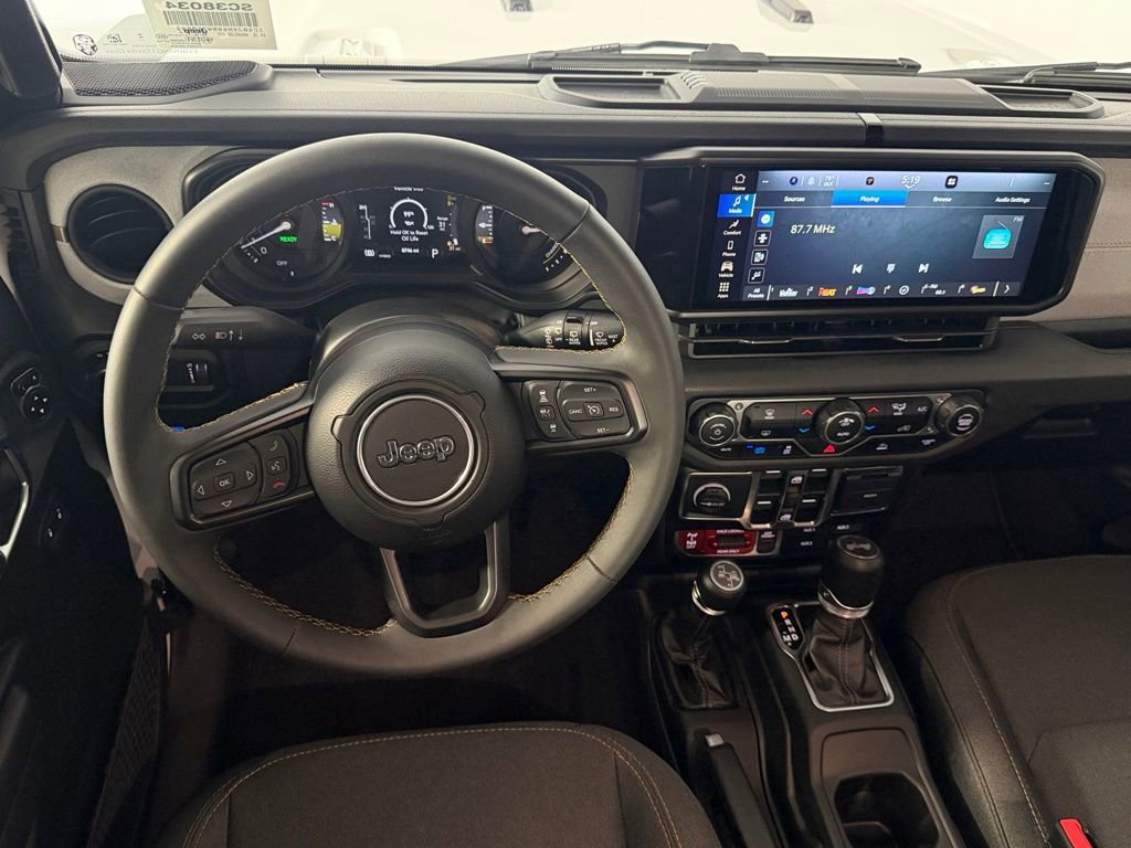 Used 2024 Jeep Wrangler Unlimited image 17