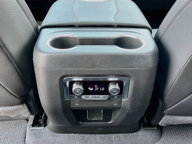 New 2026 GMC Yukon Denali w/ Sun & Power Step Package AWD/4WD image 18