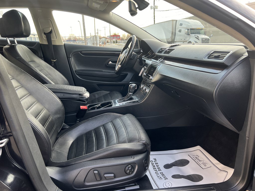 Used 2013 Volkswagen CC Executive image 11