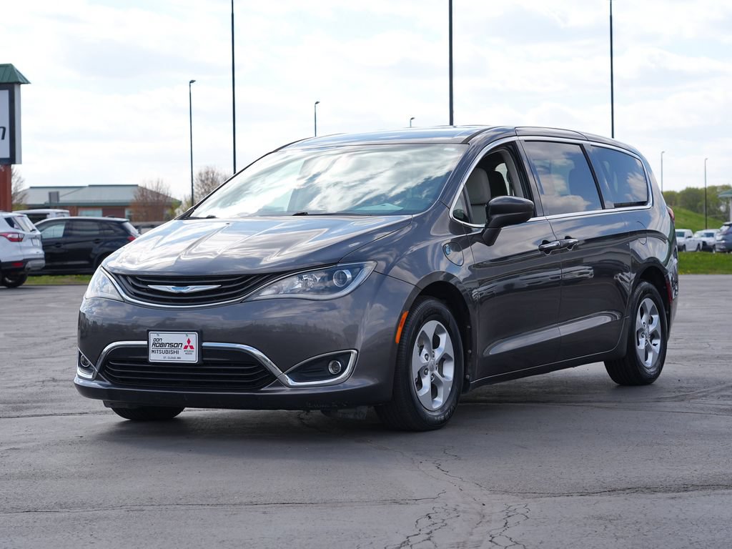 Used 2017 Chrysler Pacifica Touring Plus FWD image 7