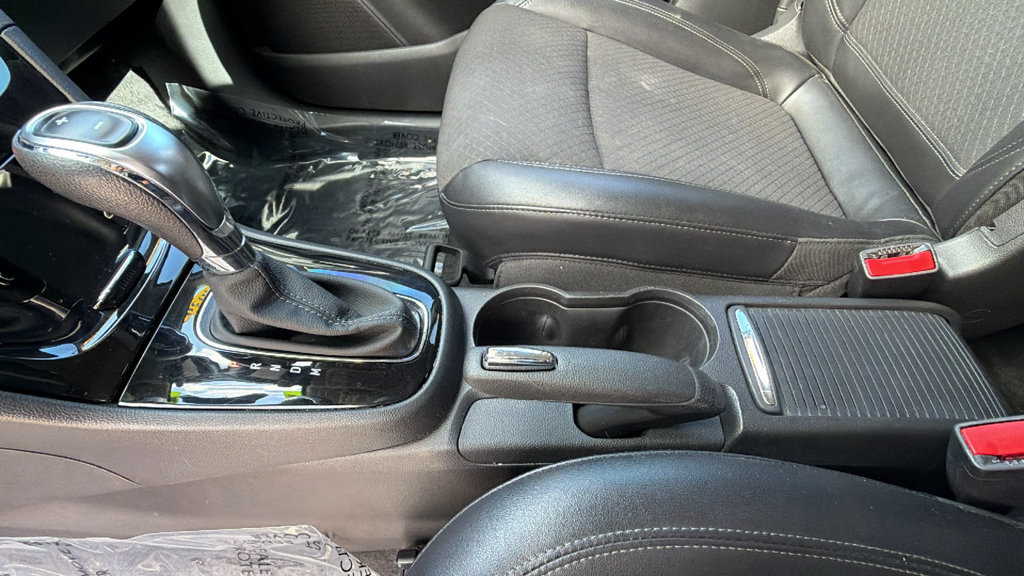 Used 2020 Buick Encore Preferred FWD image 13