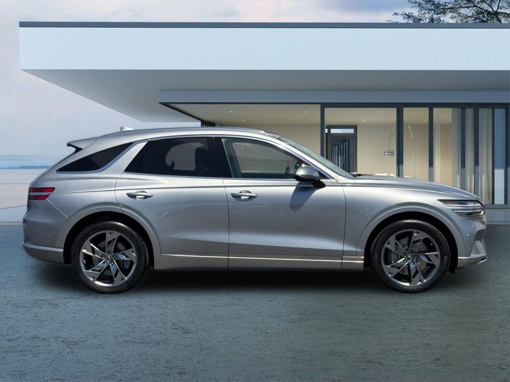 Used 2023 Genesis Electrified GV70 AWD/4WD image 3