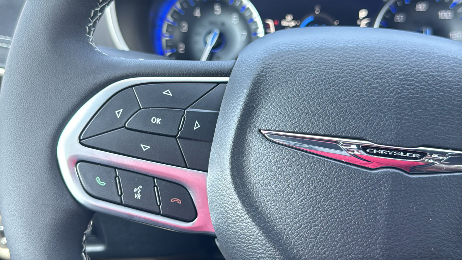 New 2026 Chrysler Pacifica Select FWD image 21