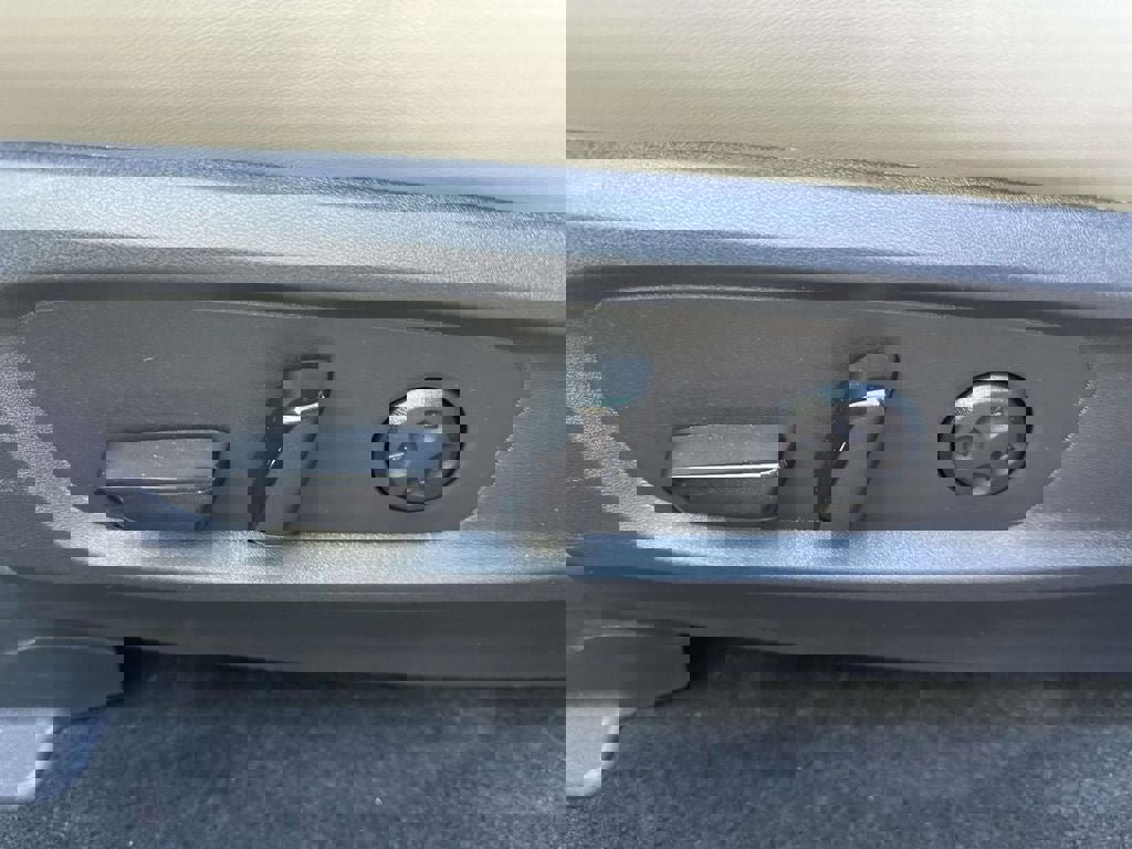 Used 2026 INFINITI QX60 Luxe w/ Family Package image 17