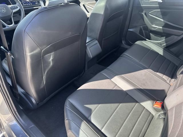 Certified 2022 Volkswagen Jetta SE w/ Panoramic Sunroof Package FWD image 10