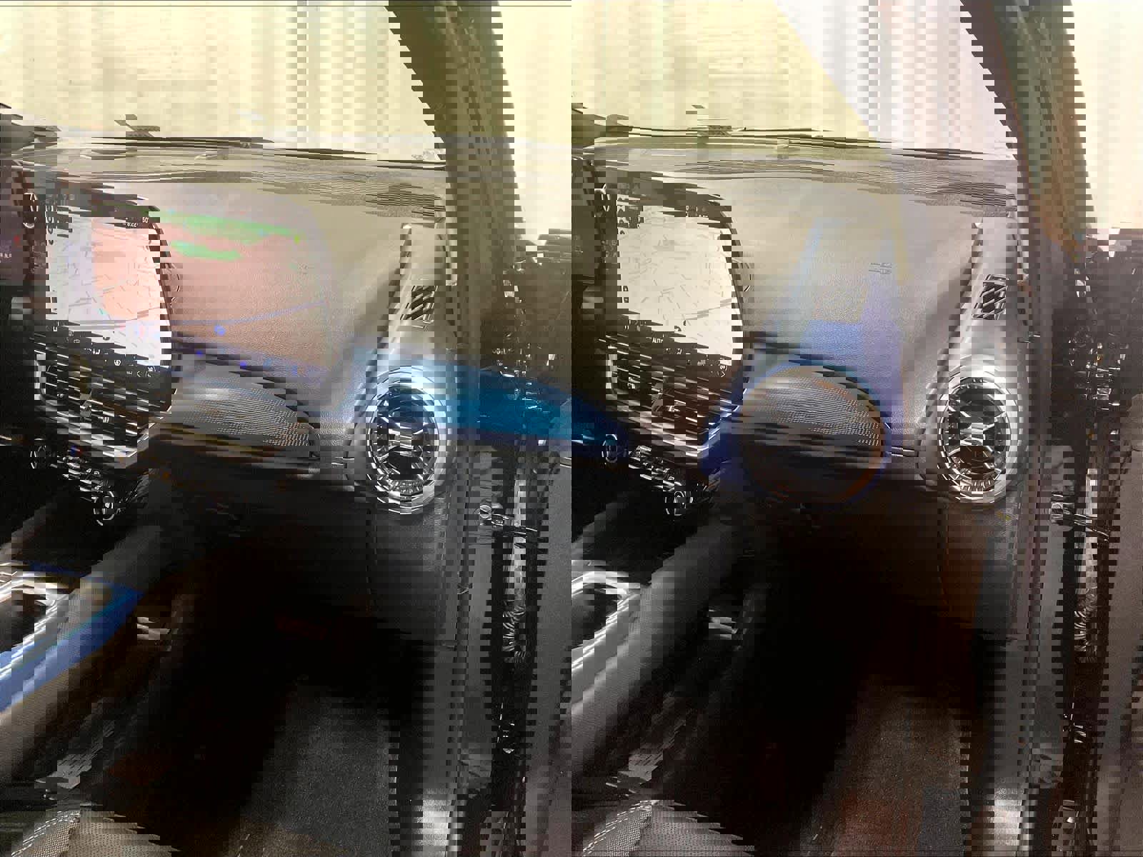 Used 2025 Chevrolet Equinox EV LT w/ Convenience Package image 13