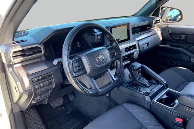 Certified 2026 Toyota Tacoma SR5 AWD/4WD image 17