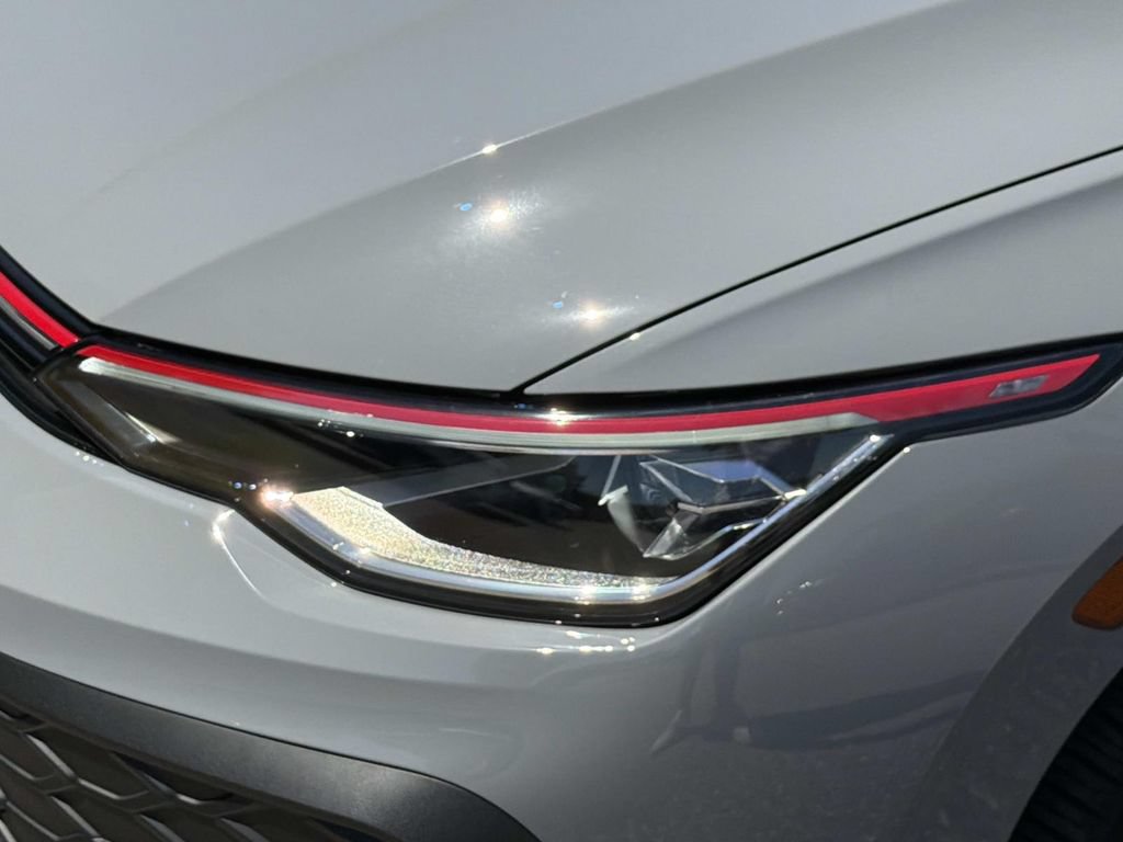 Used 2025 Volkswagen GTI SE FWD image 10