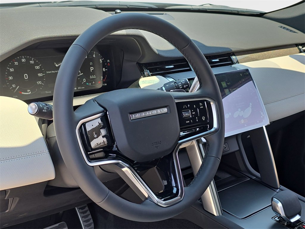 New 2025 Land Rover Discovery Sport Dynamic SE image 16