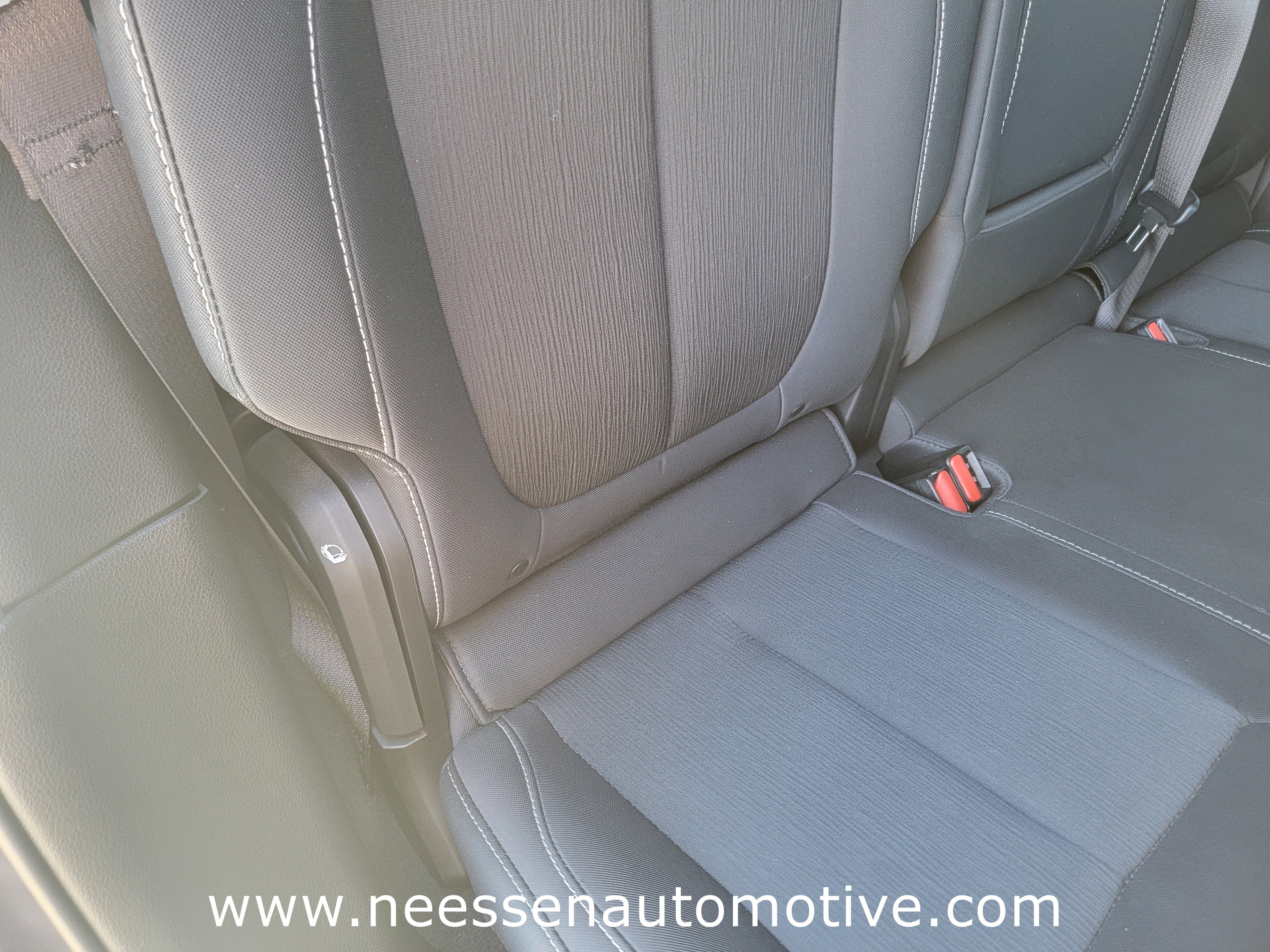 Used 2025 Jeep Grand Cherokee Laredo image 12