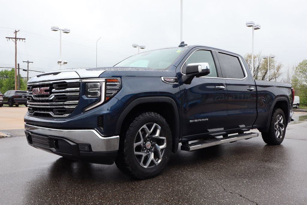 Used 2023 GMC Sierra 1500 SLT w/ SLT Convenience Package AWD/4WD image 9