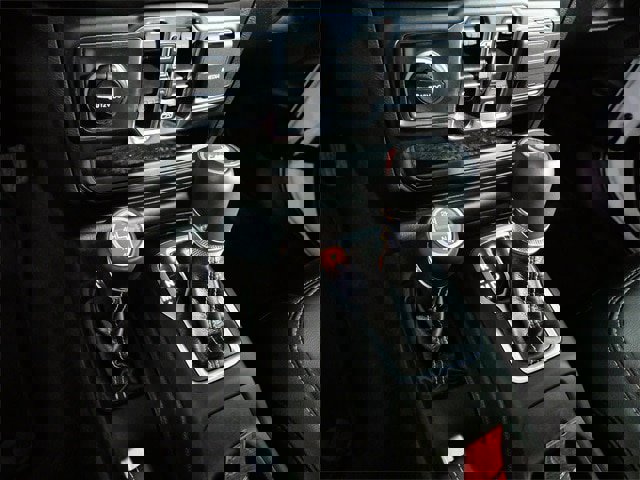 Used 2022 Jeep Wrangler Unlimited Sahara w/ Cold Weather Group image 20