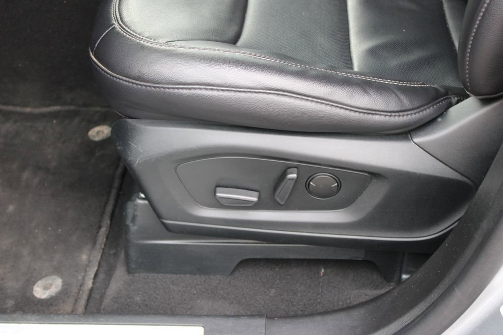 Used 2023 Ford Explorer Limited image 23