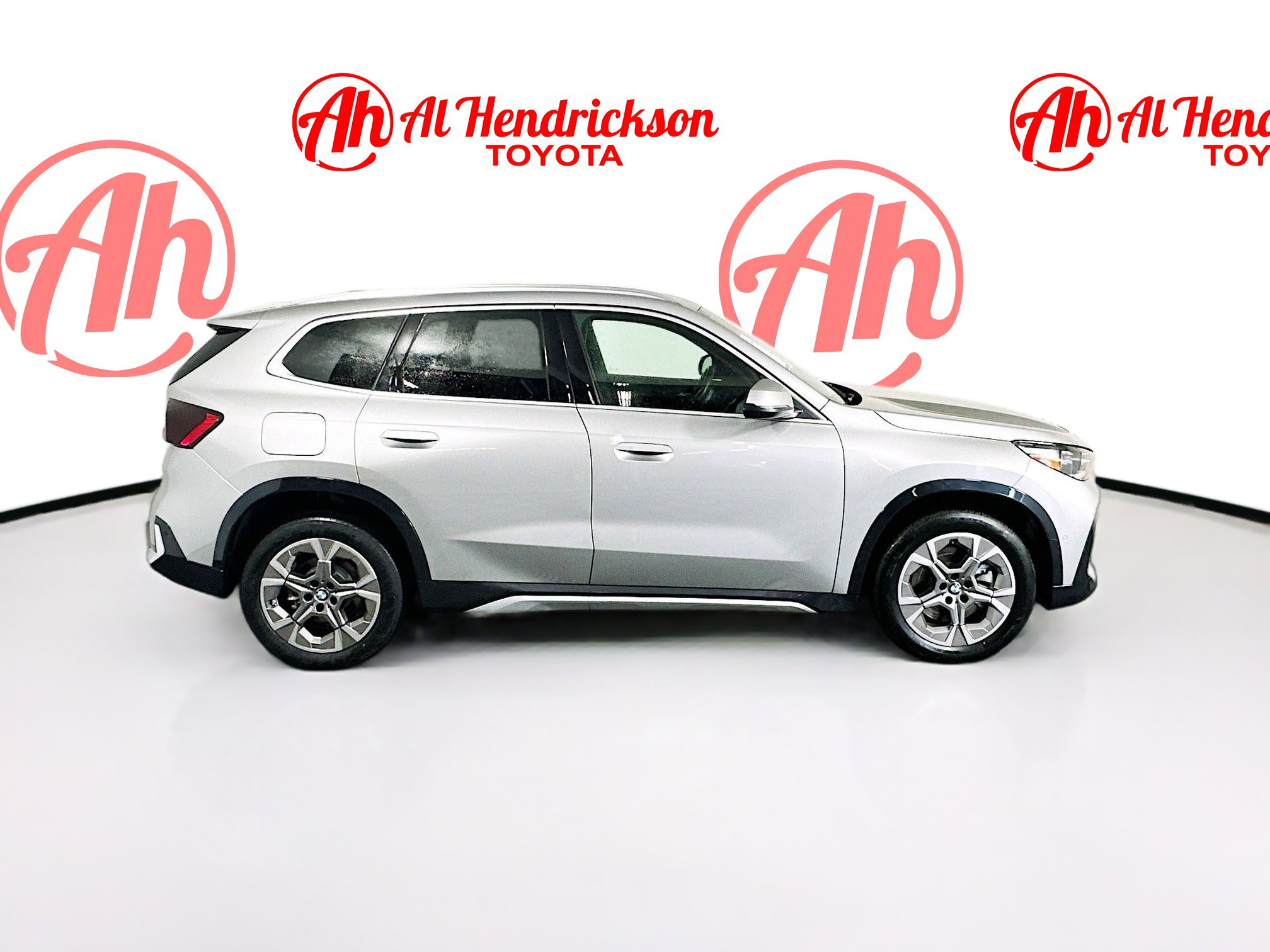 Used 2025 BMW X1 xDrive28i w/ Convenience Package image 2