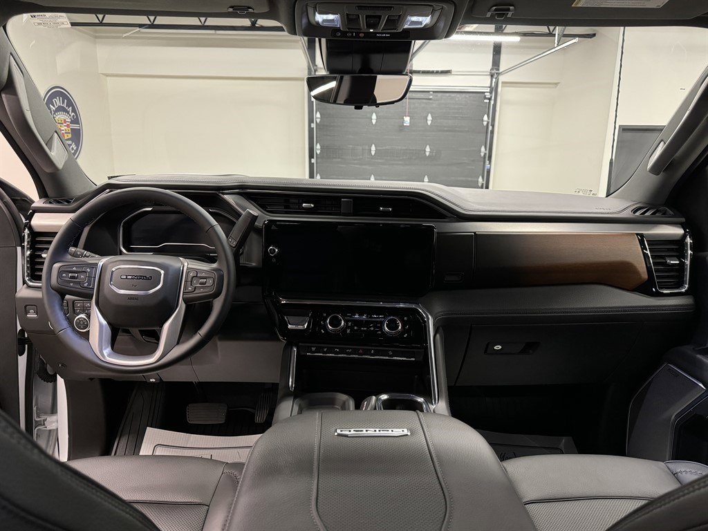 Used 2024 GMC Sierra 2500 Denali w/ Denali Reserve Package image 30