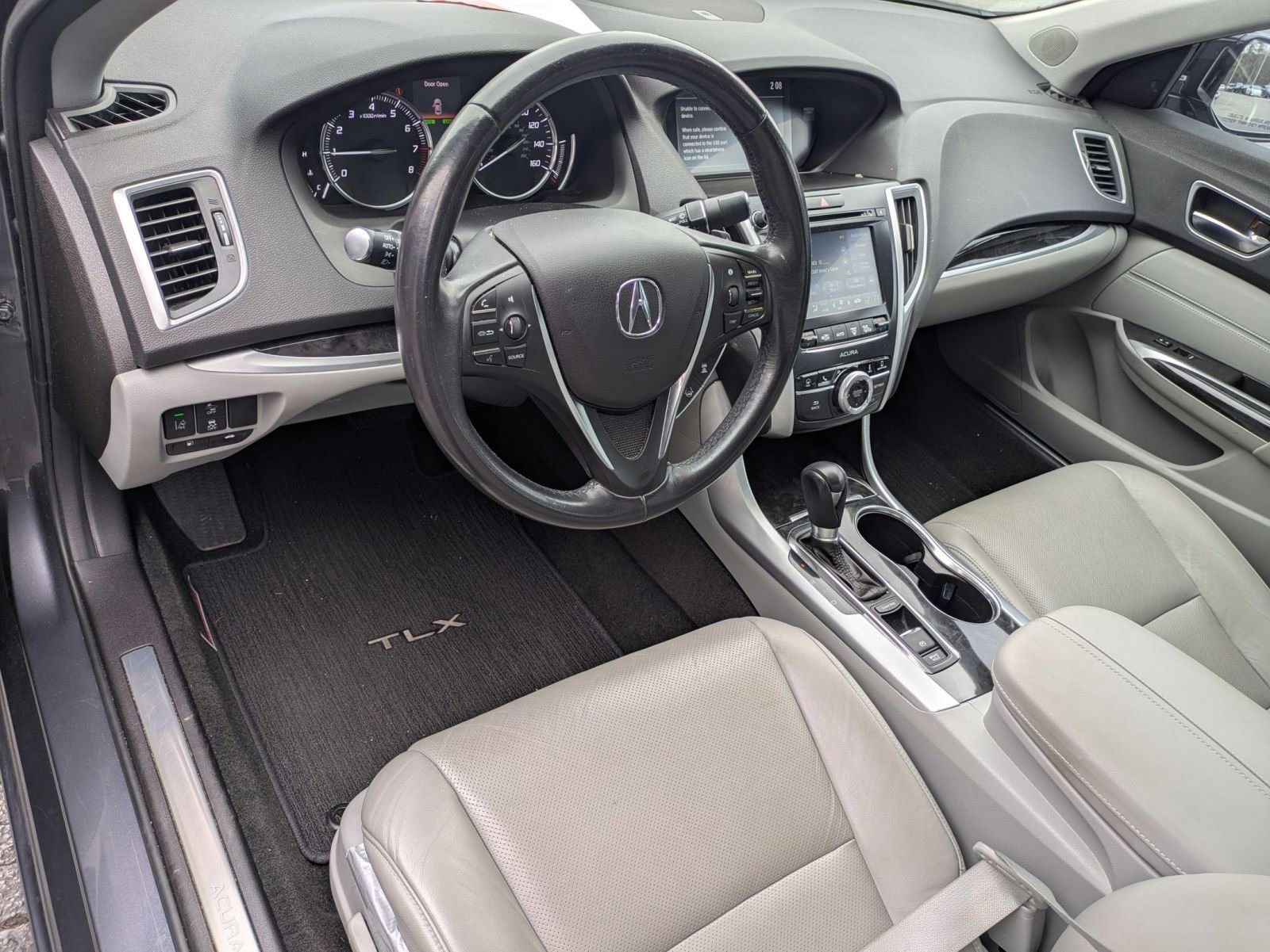 Used 2018 Acura TLX w/ Technology Package image 9
