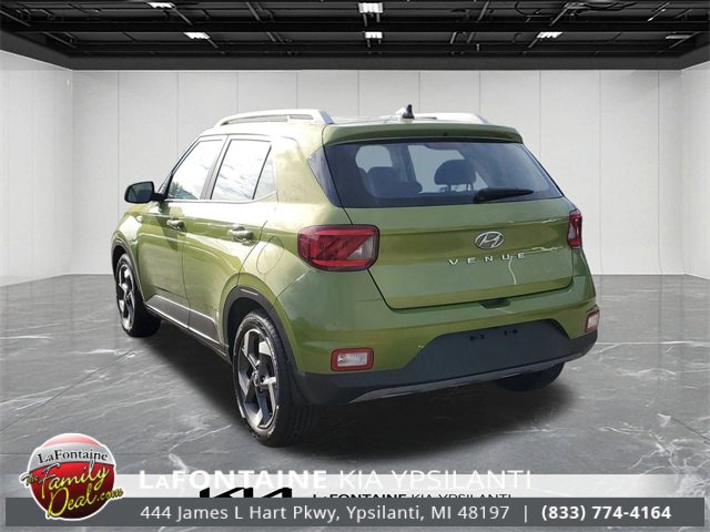Used 2021 Hyundai Venue SEL image 7