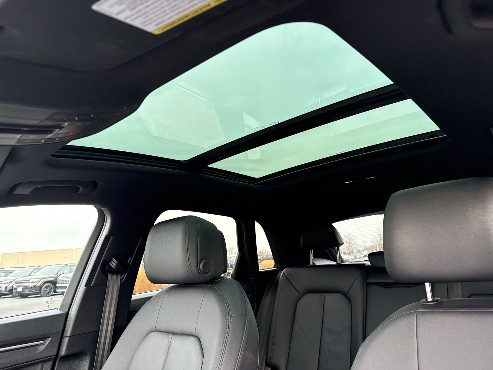 Used 2025 Audi Q3 2.0T Premium image 22