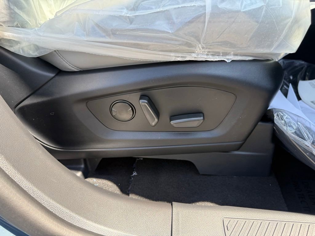 New 2026 Ford Explorer Active w/ Active Comfort Package AWD/4WD image 54
