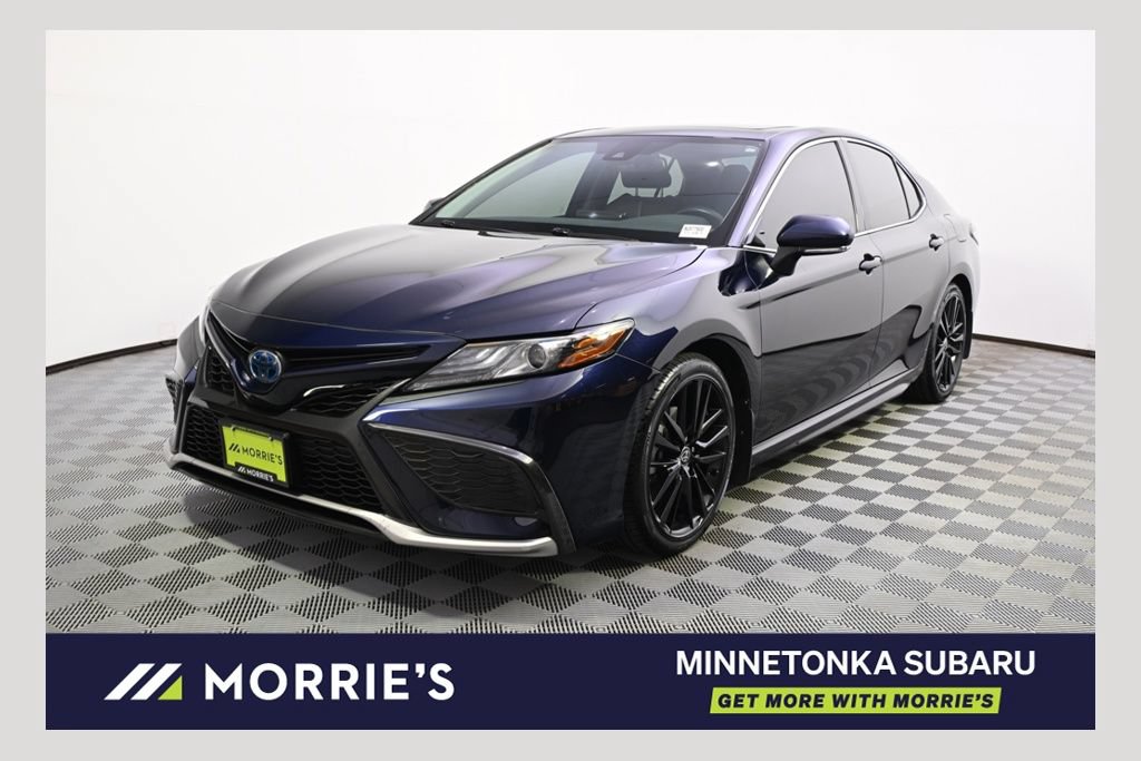 Used 2022 Toyota Camry XSE w/ Cold Weather Package FWD image 1
