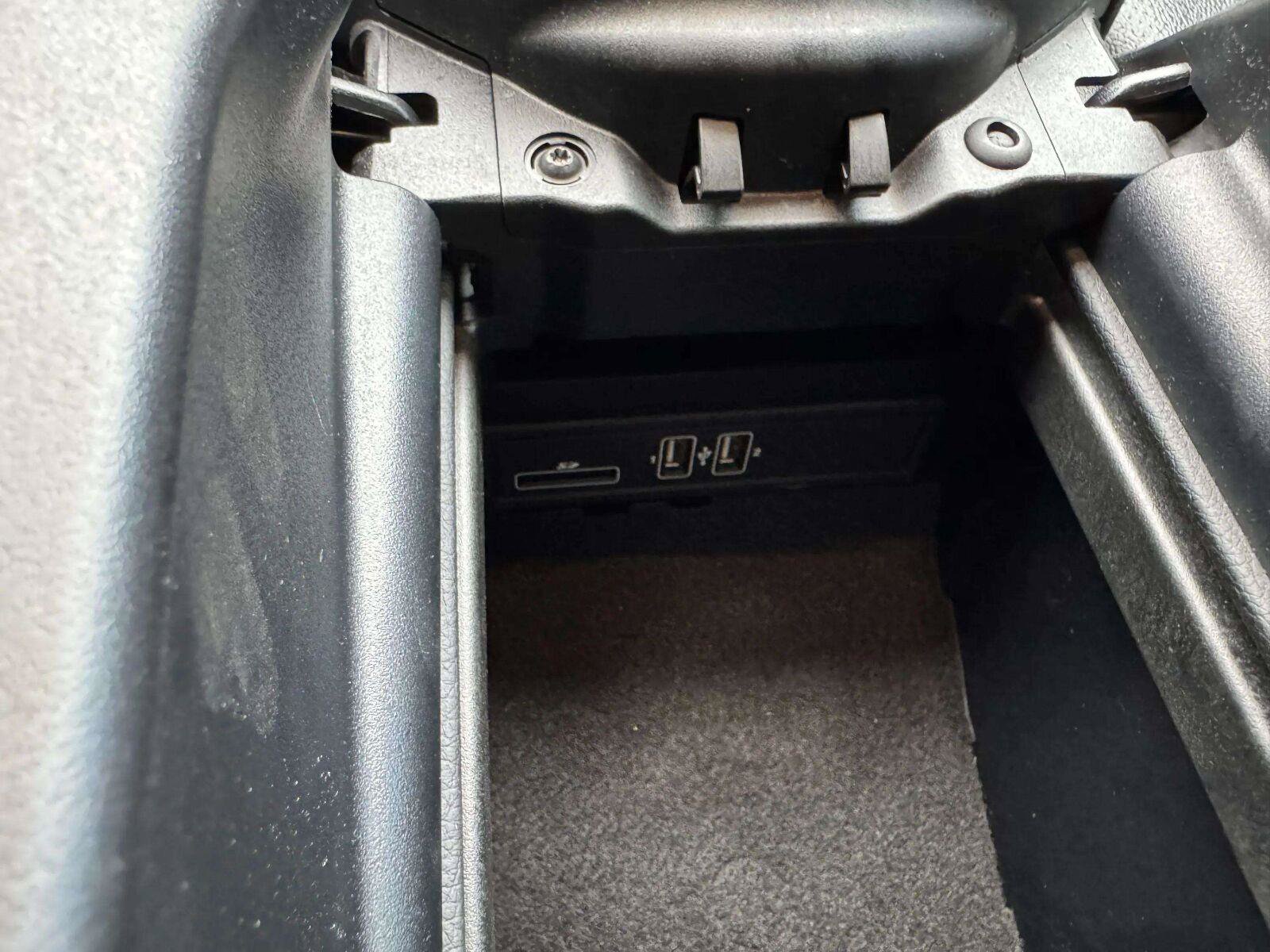 Used 2020 Mercedes-Benz E 350 4MATIC Sedan image 30